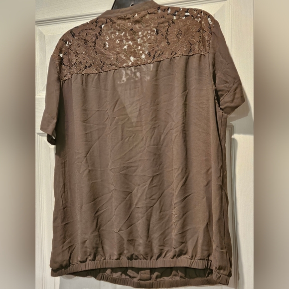 TORRID TOP - Picture 2 of 2